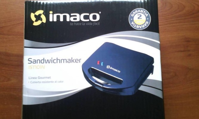 Imaco Sandwich Maker IST101N Sandwichera Waflera de 2 Panes Negro Nuevo!!