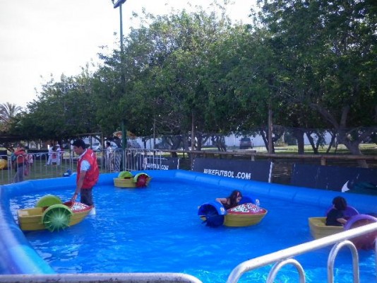 PISCINA INFLABLE para botes pedalones.